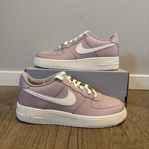 Nike Air Force 1 White Purple